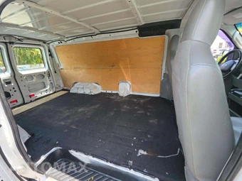 2012 Ford E-250 Commercial Cargo Van 138.0" WB – miniatura 15