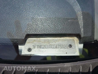 2012 Ford E-250 Commercial Cargo Van 138.0" WB – miniatura 5