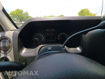 2012 Ford E-250 Commercial Cargo Van 138.0" WB – miniatura 9