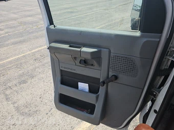 2012 Ford E-250 Commercial Cargo Van 138.0" WB – miniatura 38