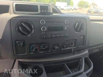 2012 Ford E-250 Commercial Cargo Van 138.0" WB - miniatura 10