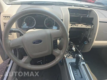 2012 Ford Escape Hybrid - miniatura 10