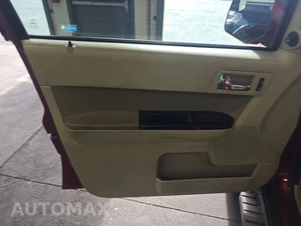2012 Ford Escape Limited – miniatura 9