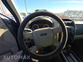 2012 Ford Escape XLS – miniatura 11