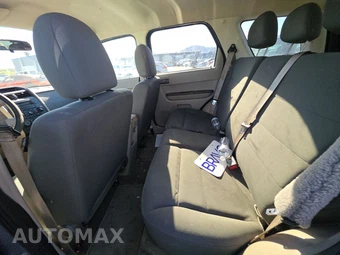 2012 Ford Escape XLS – miniatura 13