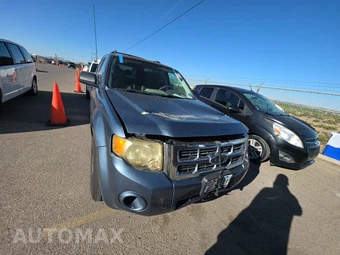2012 Ford Escape XLS – miniatura 2