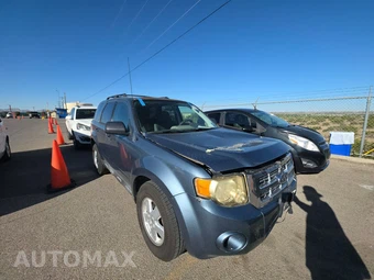 2012 Ford Escape XLS – miniatura 3