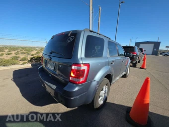 2012 Ford Escape XLS – miniatura 4