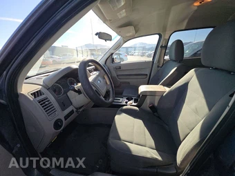 2012 Ford Escape XLS – miniatura 7