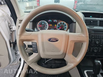 2012 Ford Escape XLS – miniatura 10