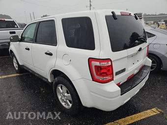 2012 Ford Escape XLS – miniatura 6