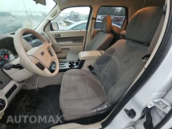 2012 Ford Escape XLS – miniatura 7