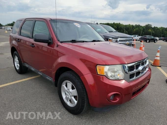 2012 Ford Escape XLS – miniatura 3