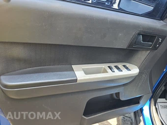 2012 Ford Escape XLT – miniatura 9