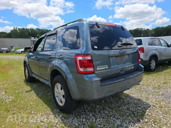 2012 Ford Escape XLT – miniatura 2