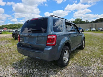 2012 Ford Escape XLT – miniatura 3