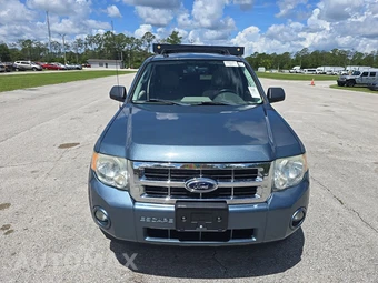 2012 Ford Escape XLT - miniatura 2