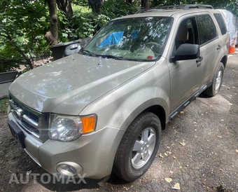 2012 Ford Escape XLT - miniatura 2