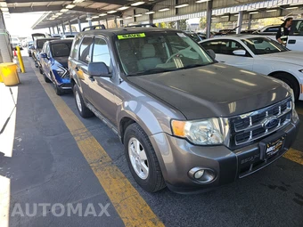 2012 Ford Escape XLT – miniatura 3