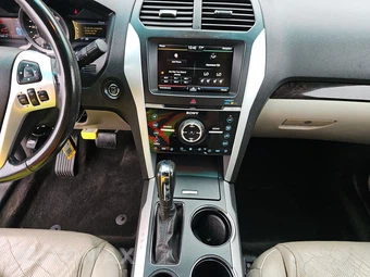 2012 Ford Explorer Limited – miniatura 11