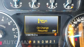 2012 Ford F-150 Lariat Crew Cab Medium Bed – miniatura 32