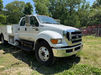 2012 Ford F-750 - miniatura 19