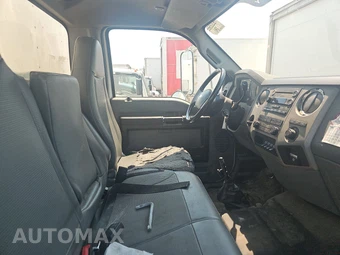 2012 Ford F650 - miniatura 8