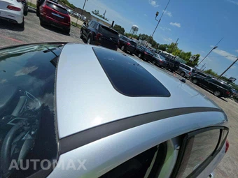 2012 Ford Focus SE Hatchback – miniatura 12