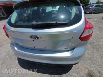 2012 Ford Focus SE Hatchback – miniatura 14