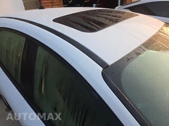 2012 Ford Focus SE Hatchback – miniatura 12