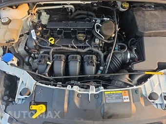 2012 Ford Focus SE Hatchback – miniatura 18