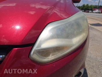 2012 Ford Focus SE Hatchback – miniatura 24