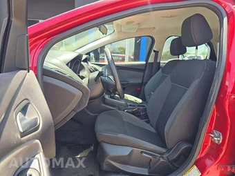 2012 Ford Focus SE Hatchback – miniatura 6
