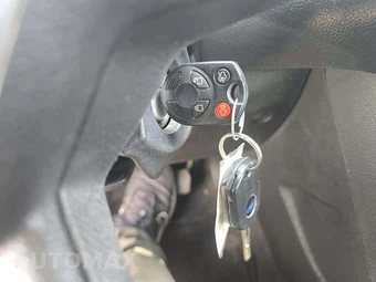 2012 Ford Focus SE Hatchback – miniatura 8