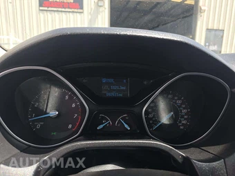 2012 Ford Focus SE Hatchback – miniatura 9