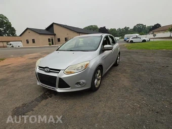 2012 Ford Focus SE Hatchback