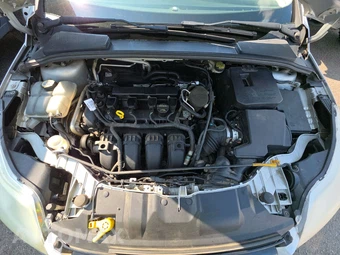2012 Ford Focus SE Hatchback - miniatura 15
