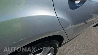 2012 Ford Focus SE Hatchback - miniatura 19