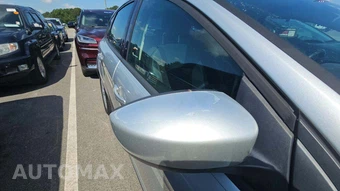 2012 Ford Focus SE Hatchback - miniatura 20
