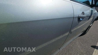 2012 Ford Focus SE Hatchback - miniatura 23
