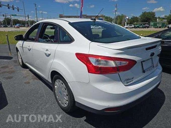 2012 Ford Focus SE Sedan – miniatura 2
