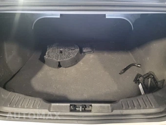 2012 Ford Focus SE Sedan – miniatura 11