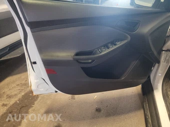 2012 Ford Focus SE Sedan – miniatura 37
