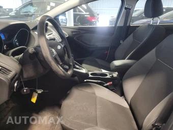 2012 Ford Focus SE Sedan – miniatura 5