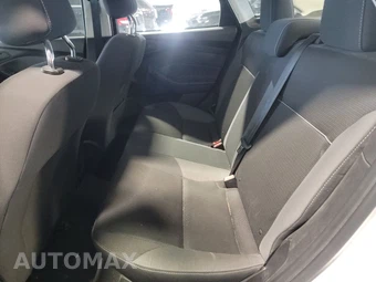 2012 Ford Focus SE Sedan – miniatura 9