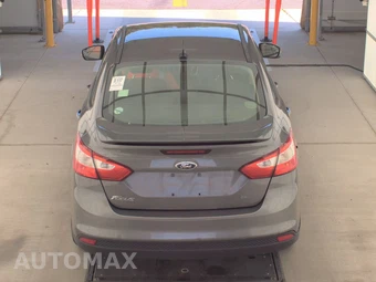 2012 Ford Focus SE Sedan – miniatura 5