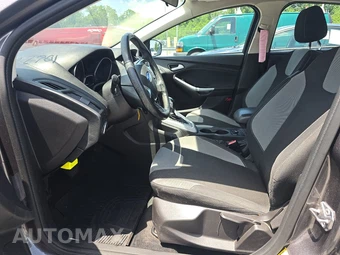 2012 Ford Focus SE Sedan – miniatura 7