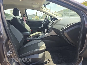 2012 Ford Focus SE Sedan – miniatura 8