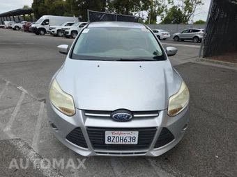 2012 Ford Focus SE Sedan – miniatura 2