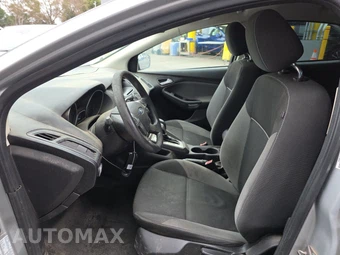 2012 Ford Focus SE Sedan – miniatura 7